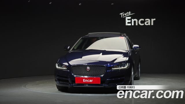 Jaguar XE 20d Portfolio - фото 2