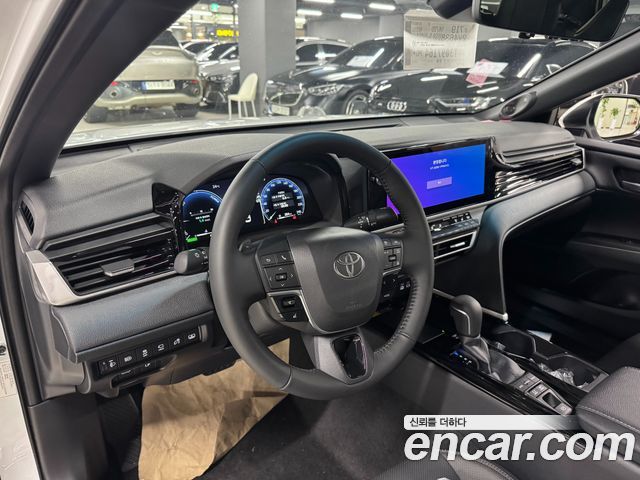 Toyota Camry XV80 2.5 XLE Premium Hybrid - фото 3