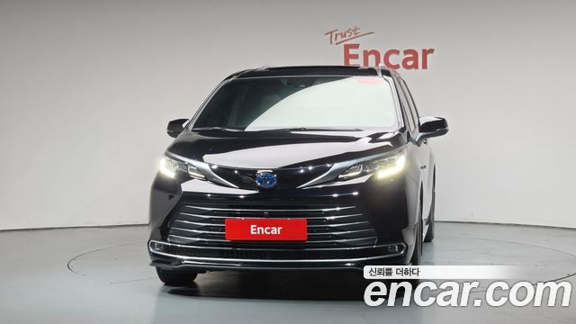Toyota Sienna 4-го поколения 2.5 Hybrid AWD - фото 1