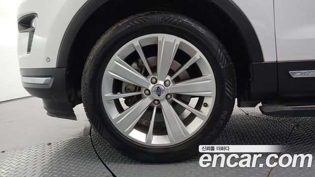 Ford Explorer 2.3 Limited 4WD 5th - фото 4