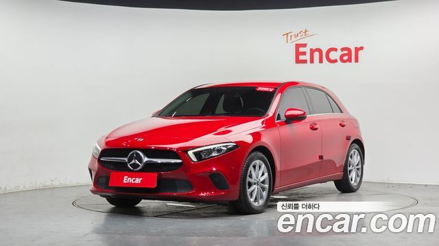 Mercedes-Benz A-Class W177 A220 Hatchback - фото 0