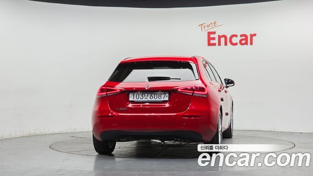 Mercedes-Benz A-Class W177 A220 Hatchback - фото 3