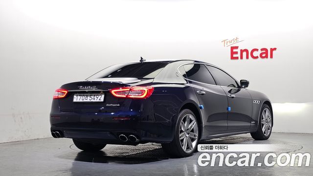 Maserati Quattroporte 3.0 Diesel Granlusso - фото 1