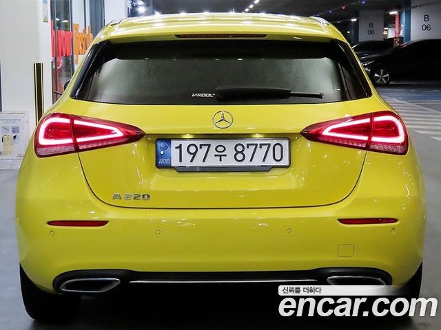 Mercedes-Benz A-Class W177 A220 Hatchback - фото 4