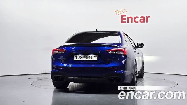 Maserati Ghibli 3.0S Q4 GranSport 3rd - фото 3