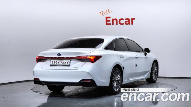 Toyota Avalon 5-го поколения 2.5 Hybrid - фото 1