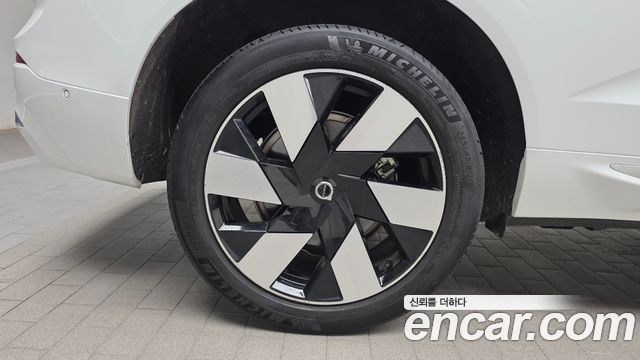 Volvo XC60 2-го поколения T8 Ultra Bright - фото 3