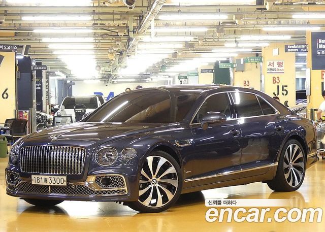 Bentley Flying Spur 3-го поколения 4.0 Azure - фото 0