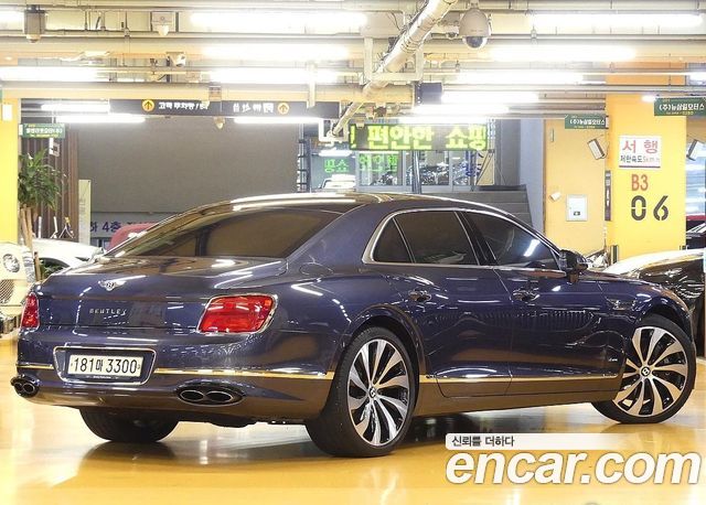 Bentley Flying Spur 3-го поколения 4.0 Azure - фото 1