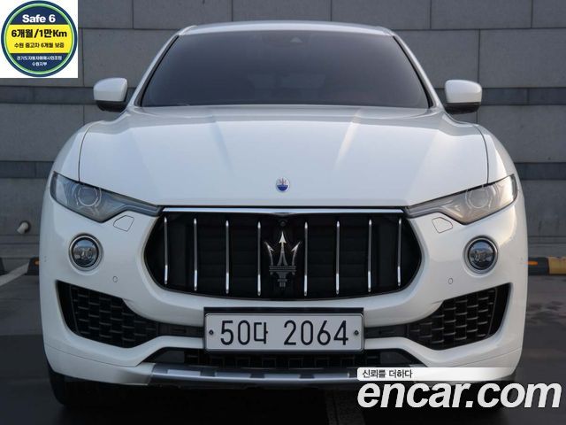 Maserati Levante 3.0 AWD GranLusso - фото 0