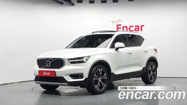 Volvo XC40 T4 Inscription - фото 0