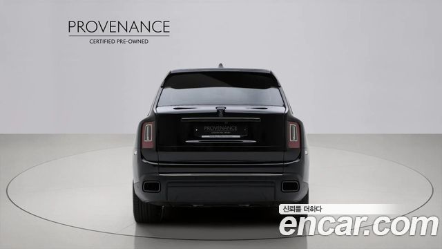 Rolls-Royce Cullinan 6.7 V12 Black Badge - фото 3