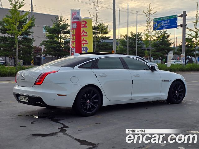 Jaguar XJ 3.0D Premium Luxury LWB X351 - фото 1