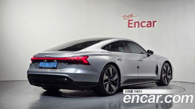 Audi e-Tron GT GT quattro Premium - фото 0