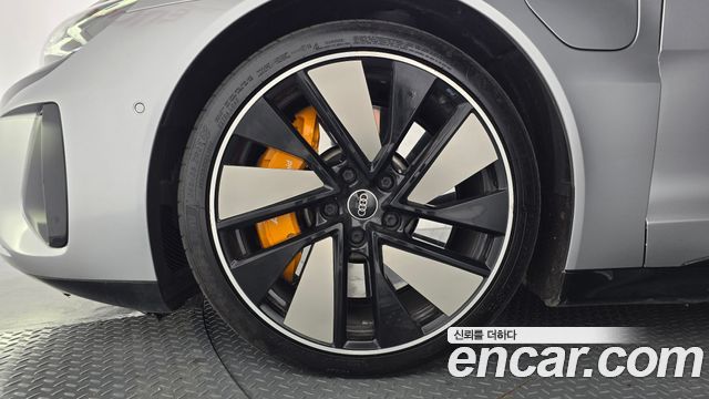 Audi e-Tron GT GT quattro Premium - фото 3