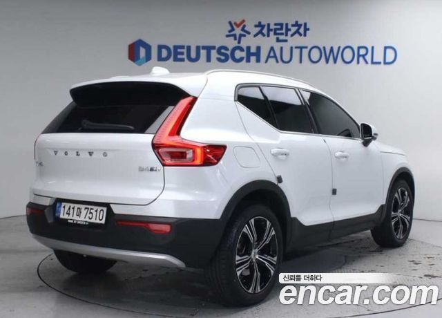 Volvo XC40 B4 Inscription - фото 1