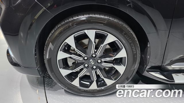 Kia Carnival 4-го поколения Gasoline 7-Seater Hi-Limousine Signature - фото 4