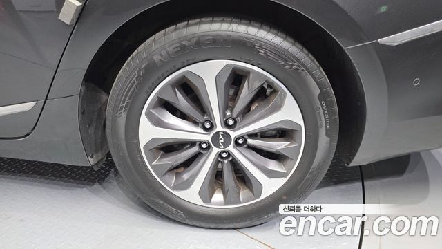 Kia K8 гибрид Noblesse - фото 4