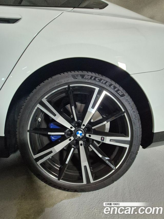BMW 5 Series G60 530i xDrive - фото 4
