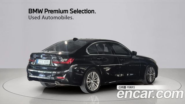 BMW 3 Series G20 320i Luxury - фото 1