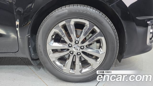 Kia Carnival All New 9-seater Noblesse - фото 4