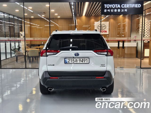 Toyota RAV4 5-го поколения 2.5 2WD Hybrid - фото 3