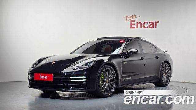 Porsche Panamera 2.9 AWD E-Hybrid Platinum Edition - фото 0