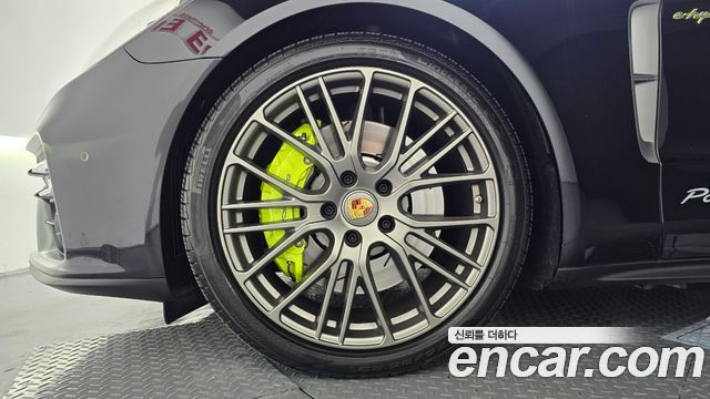 Porsche Panamera 2.9 AWD E-Hybrid Platinum Edition - фото 4