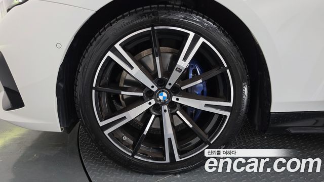 BMW 5 Series G60 530i xDrive M Sport - фото 4