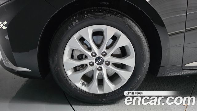 Kia K8 2.5 Gasoline 2WD Noblesse Light - фото 4