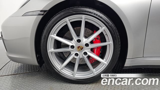 Porsche 911 Carrera S Cabriolet - фото 3