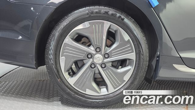 Hyundai Sonata гибрид Premium - фото 4