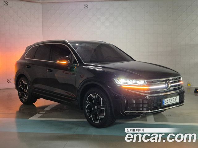 Volkswagen Touareg 3-го поколения 3.0 TDI Prestige - фото 2