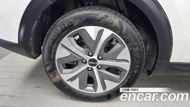 Kia Niro Plus Air - фото 4