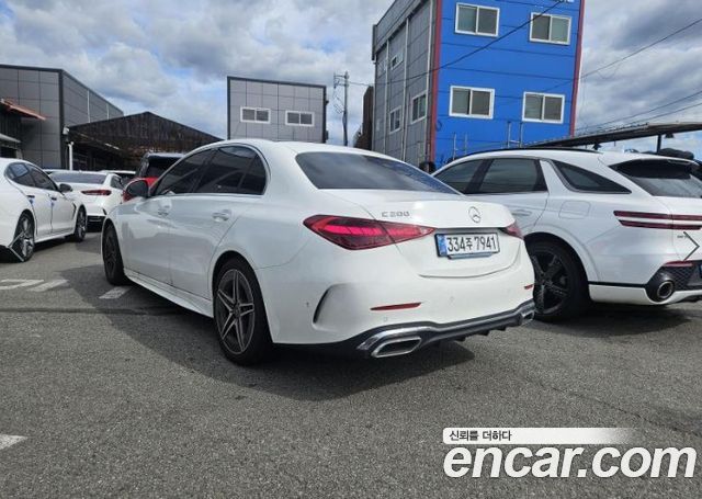 Mercedes-Benz C-Class W206 C200 AMG Line - фото 3