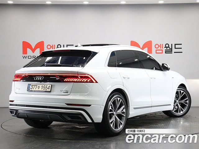 Audi Q8 50 TDI Quattro Premium - фото 2