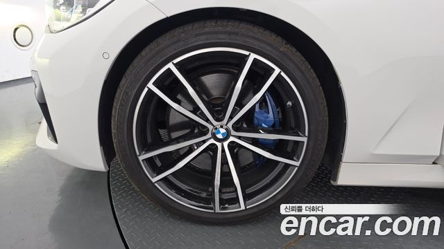 BMW 3 Series G20 330i M Sport - фото 4