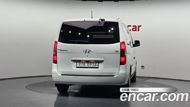 Hyundai Starex New Van 3-Seater Smart - фото 2