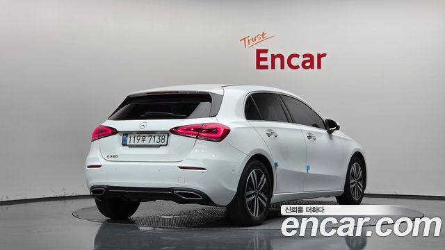 Mercedes-Benz A-Class W177 A220 Hatchback - фото 1