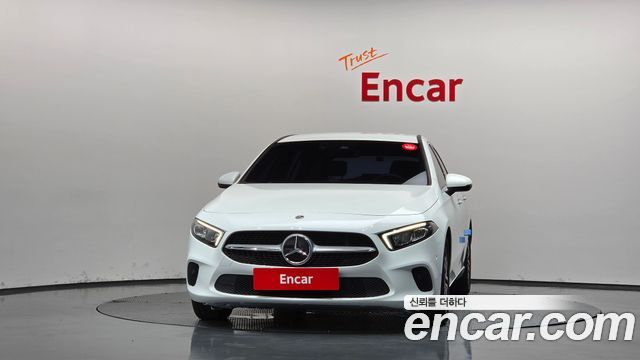 Mercedes-Benz A-Class W177 A220 Hatchback - фото 2