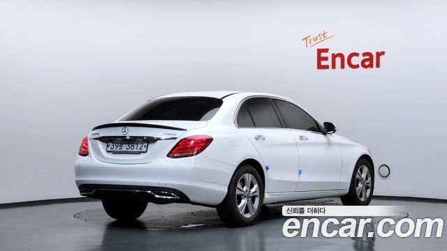 Mercedes-Benz C-Class W205 C220 d 4MATIC - фото 1