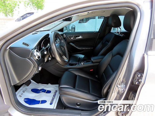 Mercedes-Benz GLA-Class X156 GLA220 - фото 3