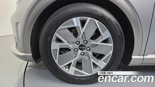 Genesis GV60 Standard - фото 4