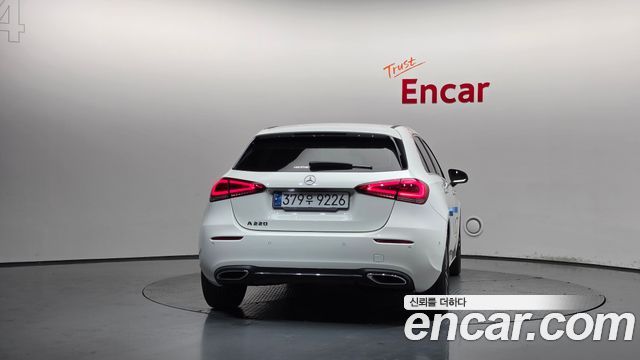 Mercedes-Benz A-Class W177 A220 Hatchback - фото 3