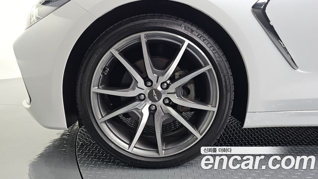 Genesis G70 2.0T Elite - фото 4