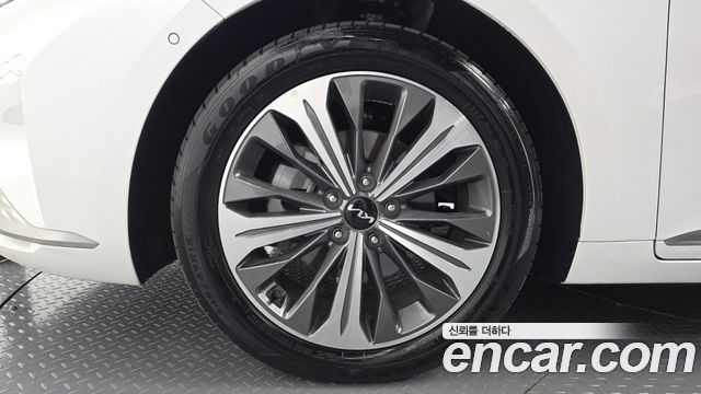 Kia K8 гибрид Noblesse - фото 4