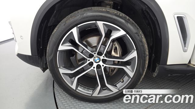 BMW X5 G05 xDrive 30d xLine - фото 3