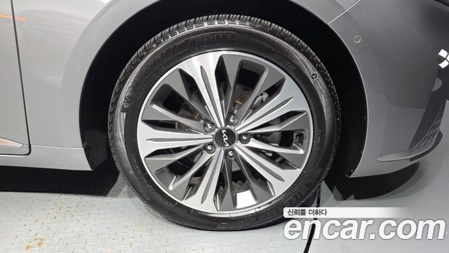 Kia K8 гибрид Signature Special - фото 4