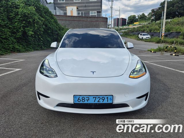 Tesla Model Y RWD - фото 0