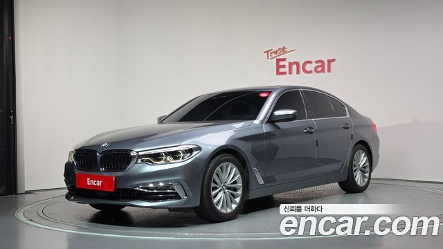BMW 5 Series G30 530i Luxury Plus - фото 0
